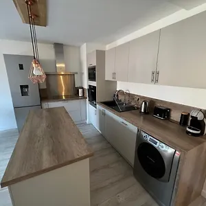 Appartement Entre Lacs, Montagnes Et Stations De Ski, Bonneville